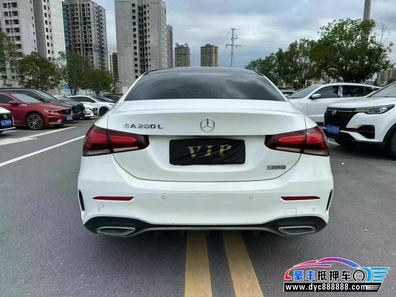 20年奔驰A轿车抵押车出售