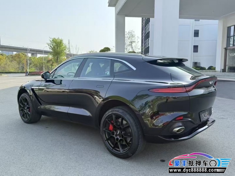 22年阿斯顿·马丁DBX轿车抵押车出售