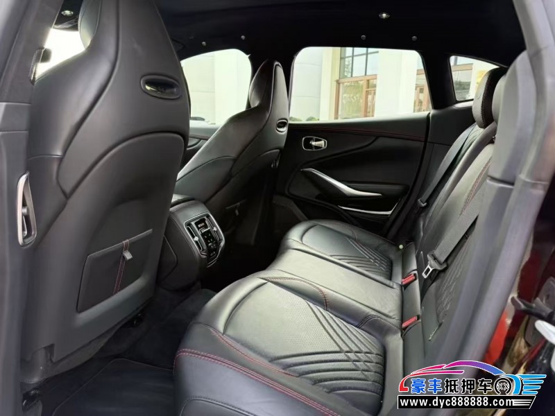 22年阿斯顿·马丁DBX轿车抵押车出售