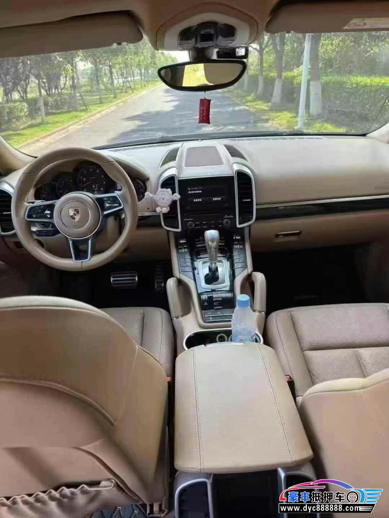 17年保时捷卡宴轿车抵押车出售