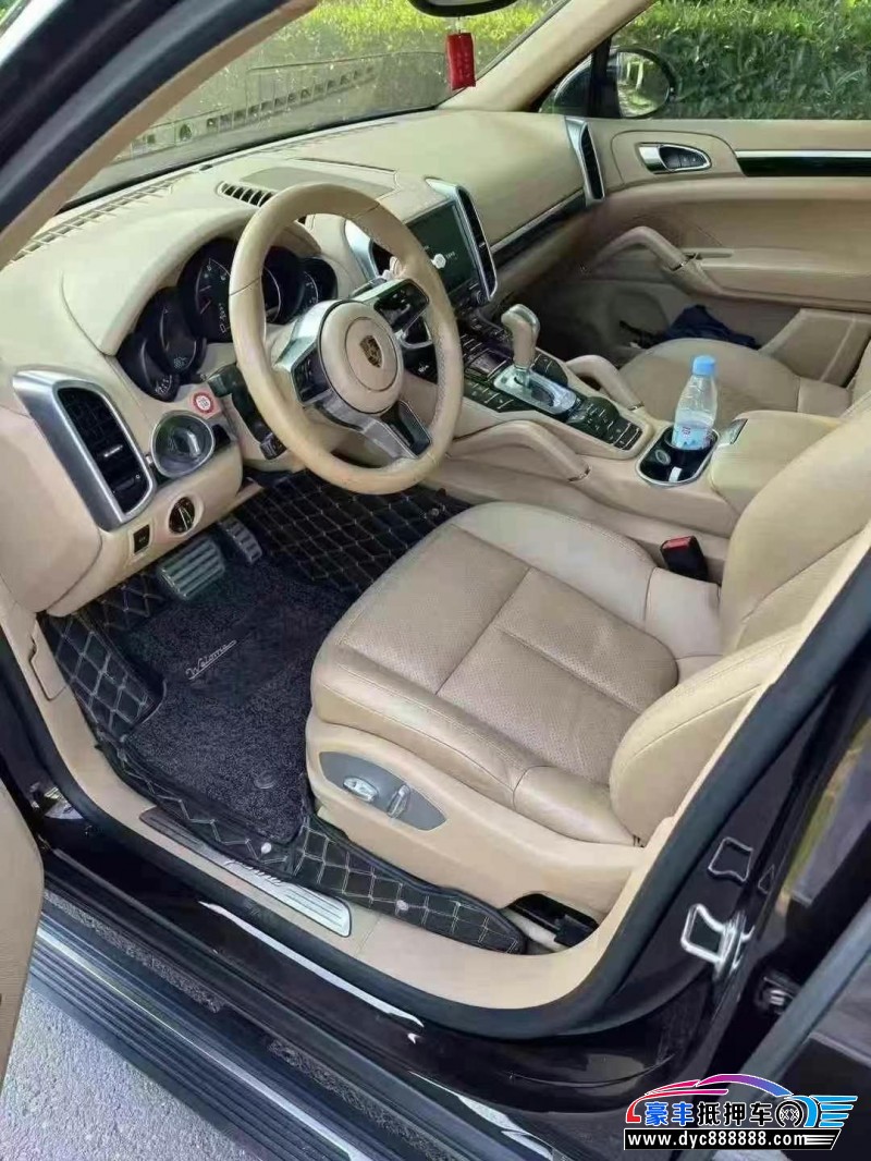 17年保时捷卡宴轿车抵押车出售