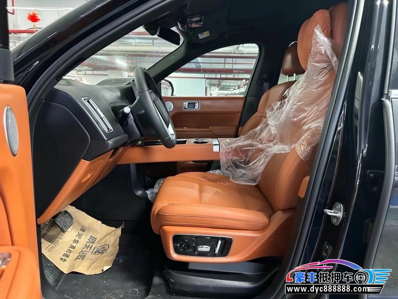 25年理想L8轿车抵押车出售