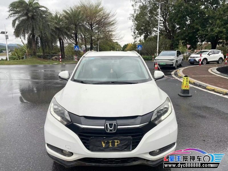 18年本田缤智轿车抵押车出售