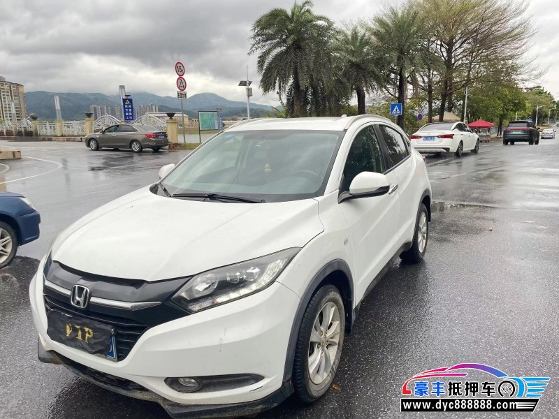 18年本田缤智轿车抵押车出售