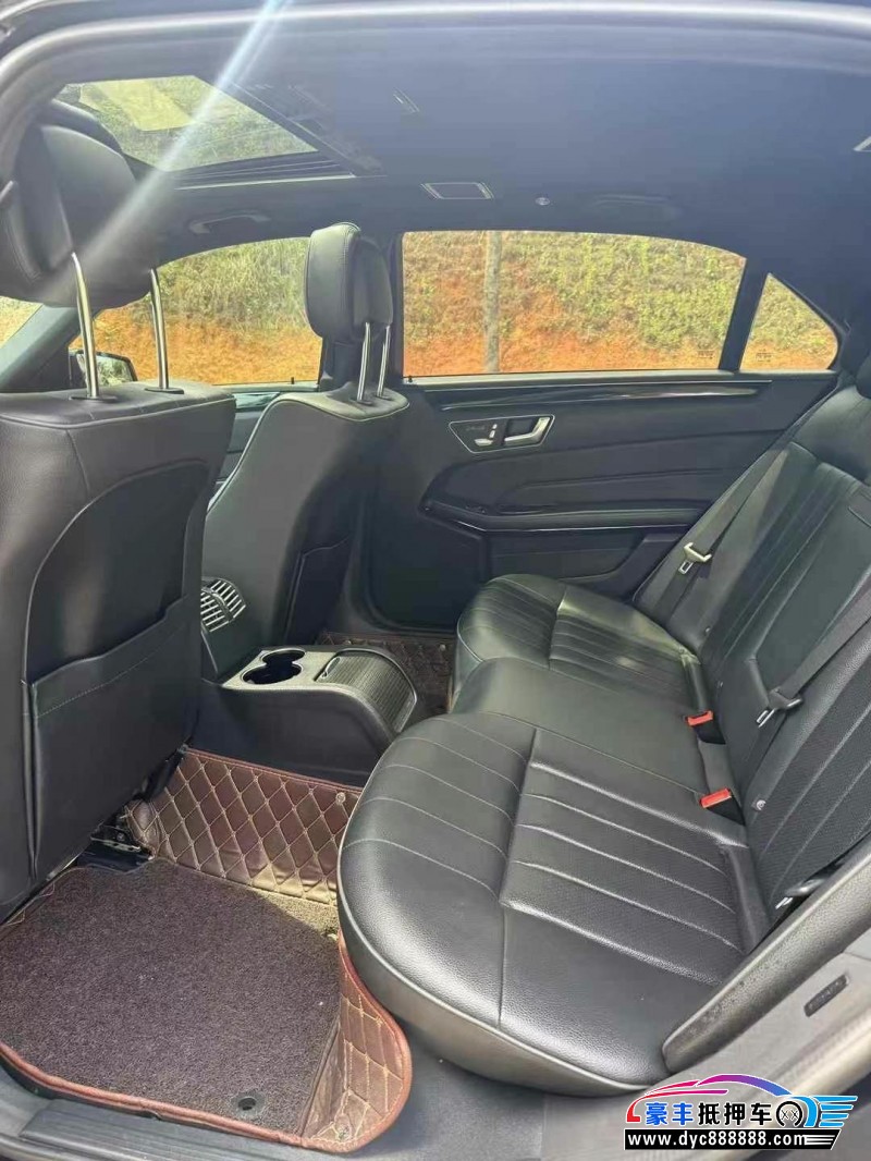 15年奔驰E轿车抵押车出售