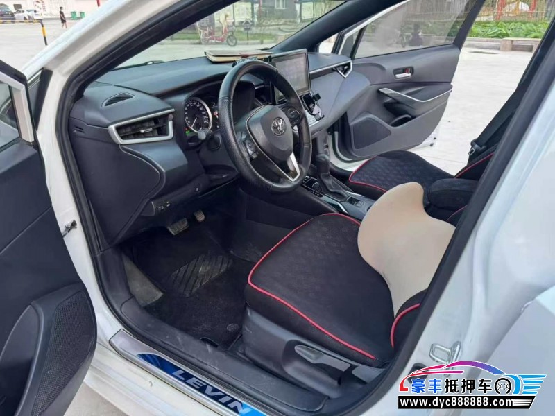 22年丰田雷凌轿车抵押车出售