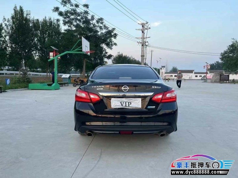18年日产天籁轿车抵押车出售