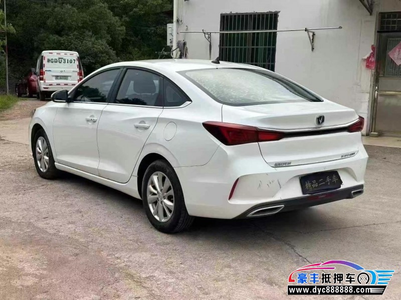 21年长安逸动轿车抵押车出售