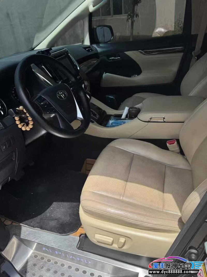 19年丰田埃尔法轿车抵押车出售