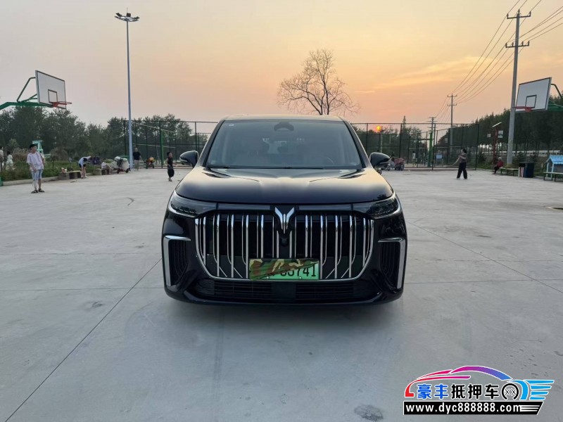 24年岚图梦想家轿车抵押车出售