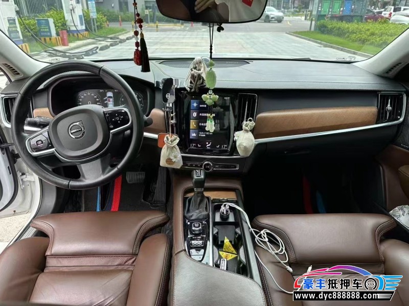 20年沃尔沃S90轿车抵押车出售