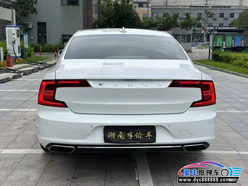 20年沃尔沃S90轿车抵押车出售