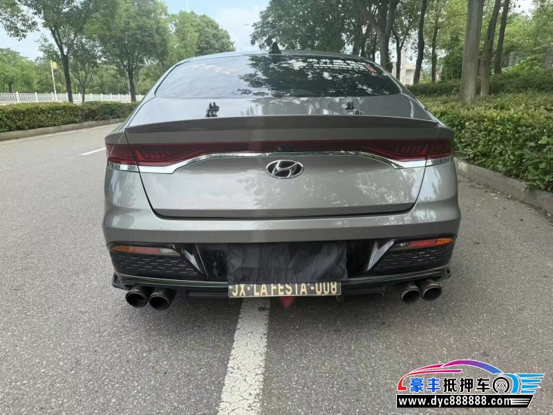 20年现代菲斯塔轿车抵押车出售