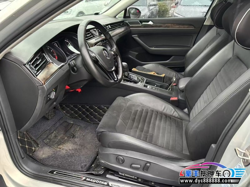 17年大众迈腾轿车抵押车出售