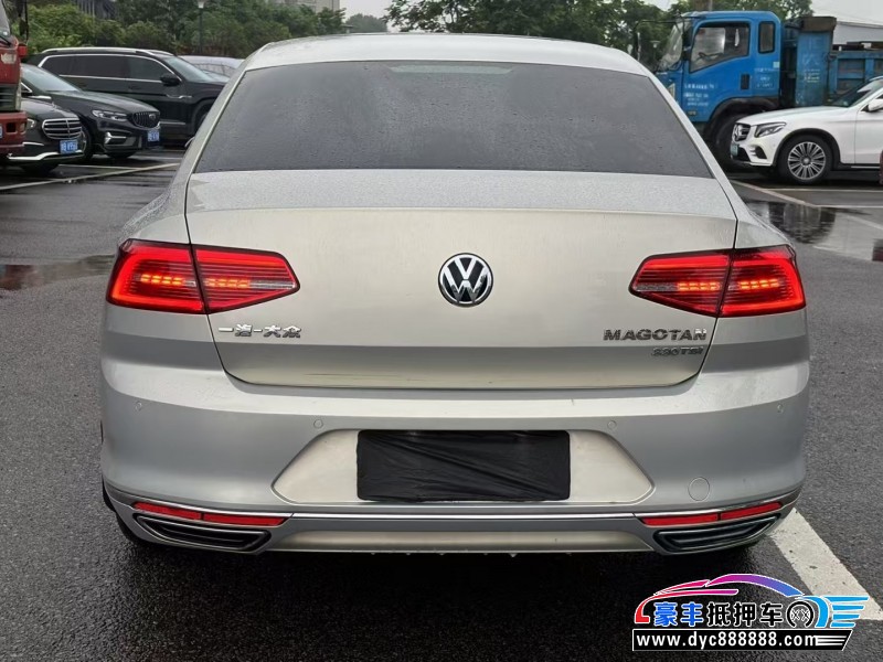 17年大众迈腾轿车抵押车出售