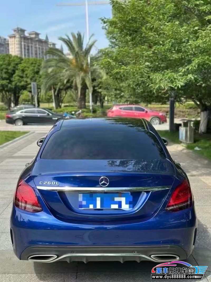 18年奔驰C轿车抵押车出售