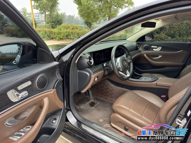 20年奔驰E轿车抵押车出售