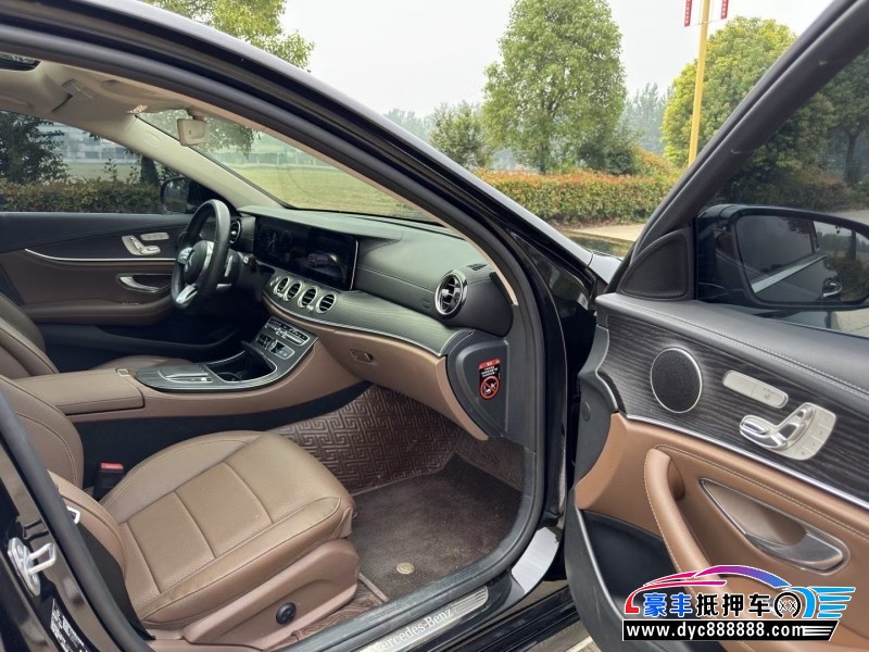 20年奔驰E轿车抵押车出售