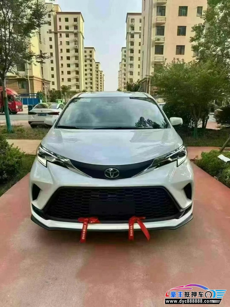 25年丰田格瑞维亚轿车抵押车出售