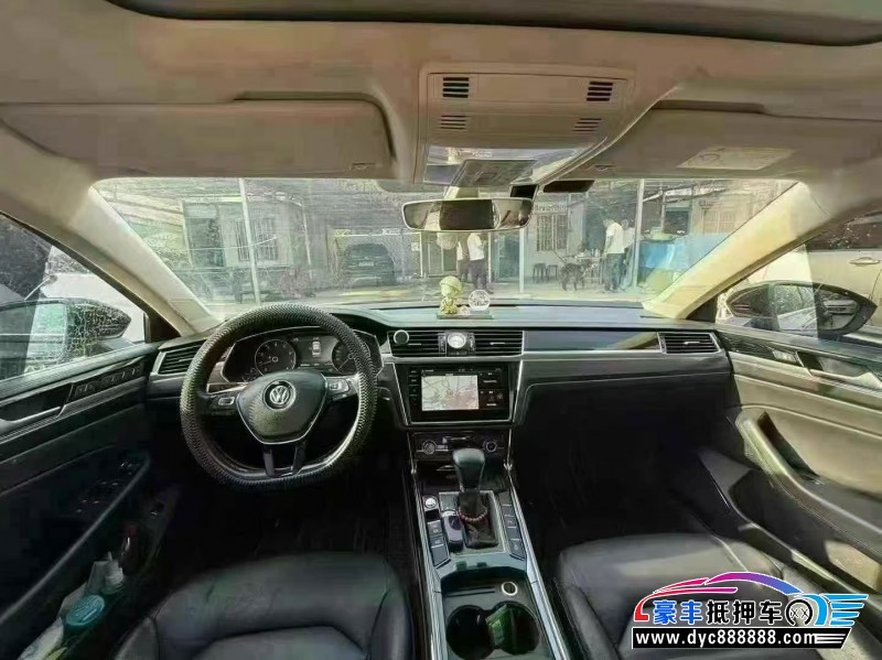 18年大众辉昂轿车抵押车出售