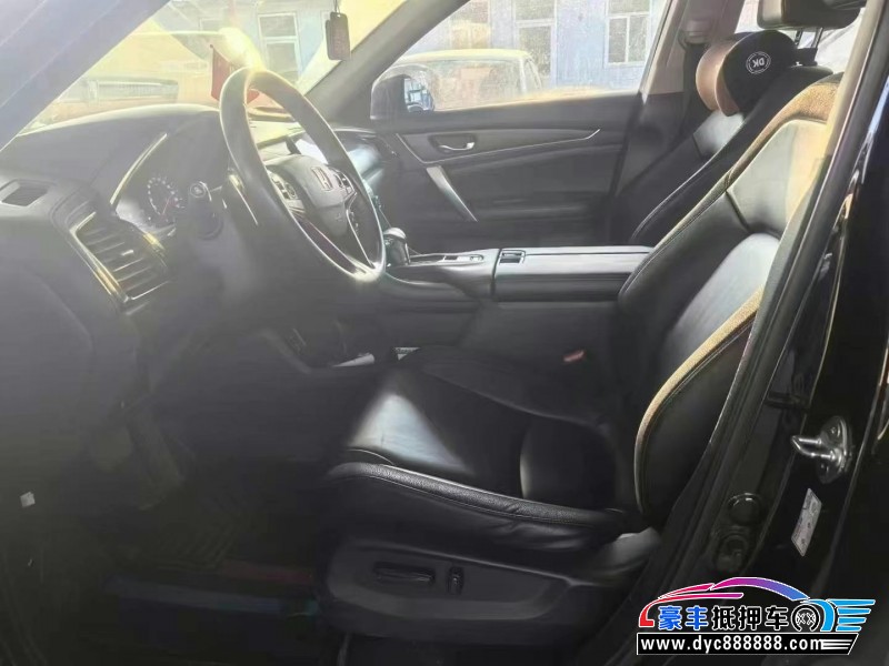 17年本田冠道轿车抵押车出售