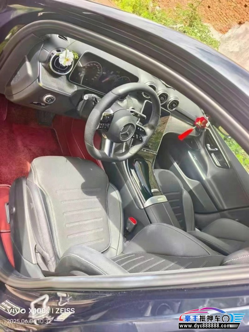 23年奔驰C轿车抵押车出售