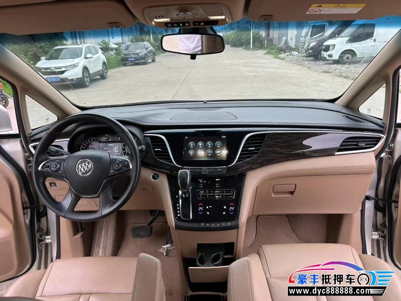 20年别克GL8轿车抵押车出售