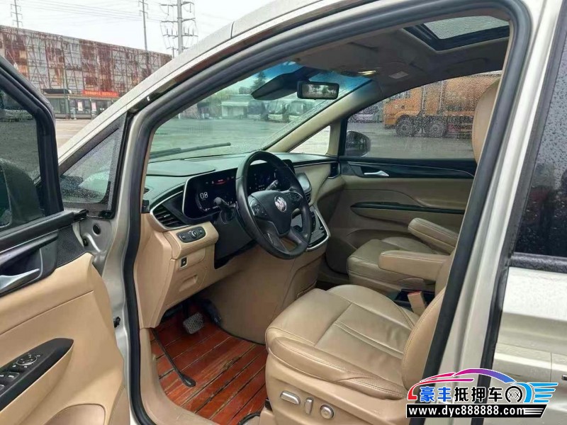 20年别克GL8轿车抵押车出售