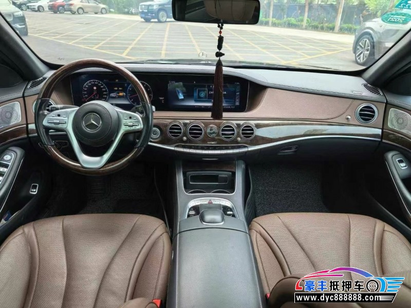 20年奔驰S轿车抵押车出售