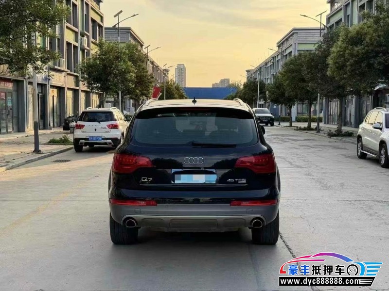 13年奥迪Q7轿车抵押车出售