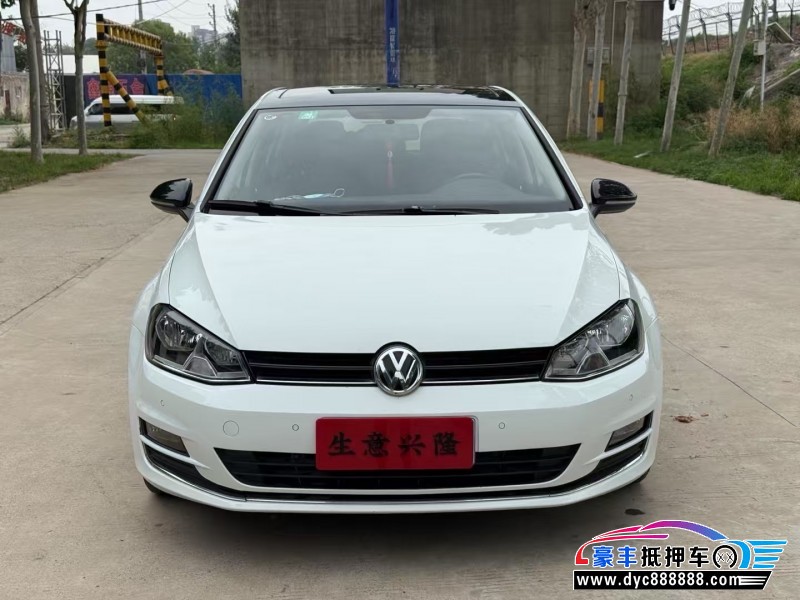 17年大众高尔夫轿车抵押车出售