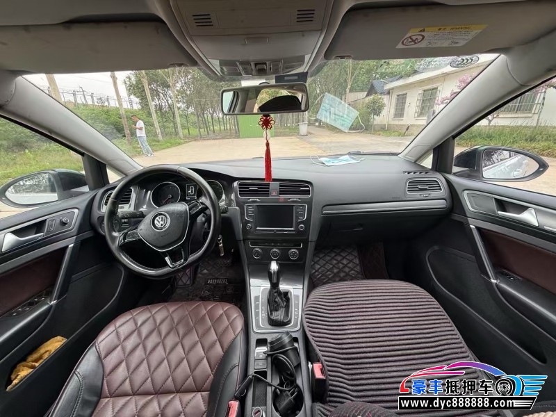 17年大众高尔夫轿车抵押车出售
