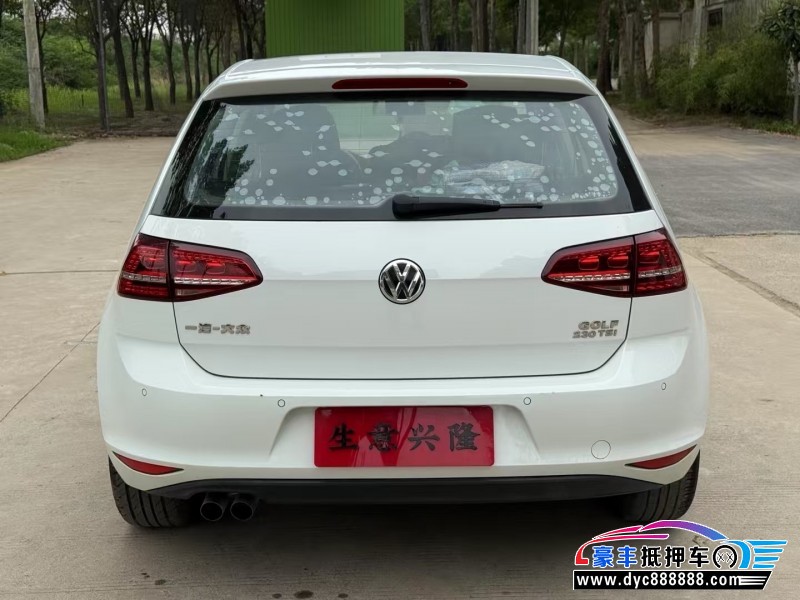 17年大众高尔夫轿车抵押车出售