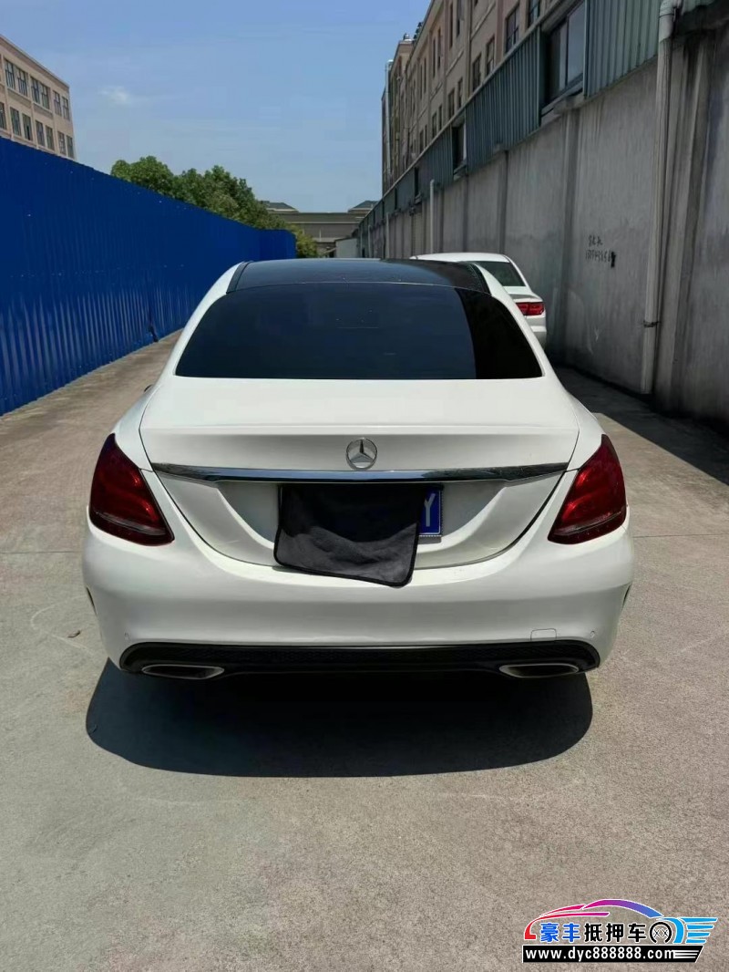 16年奔驰C轿车抵押车出售