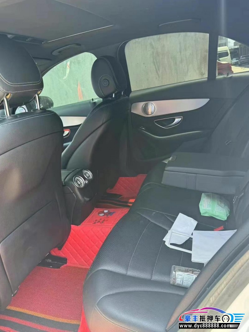 16年奔驰C轿车抵押车出售