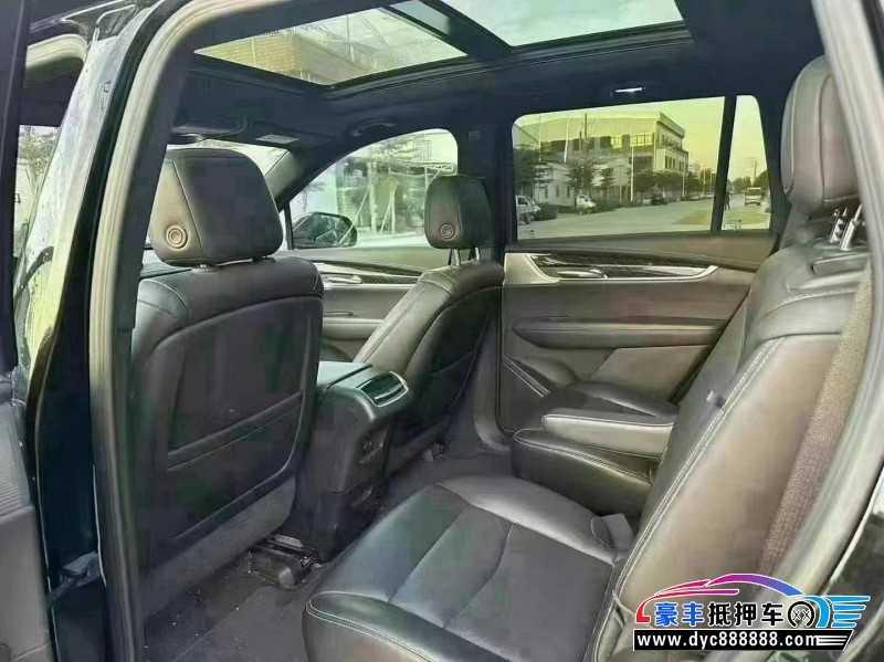 21年凯迪拉克xt6轿车抵押车出售