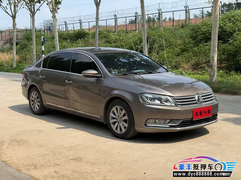 13年大众迈腾轿车抵押车出售