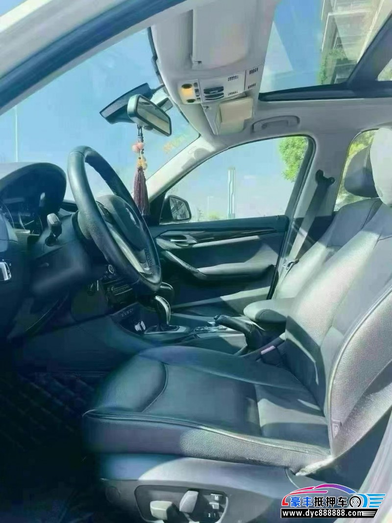 16年宝马X1轿车抵押车出售