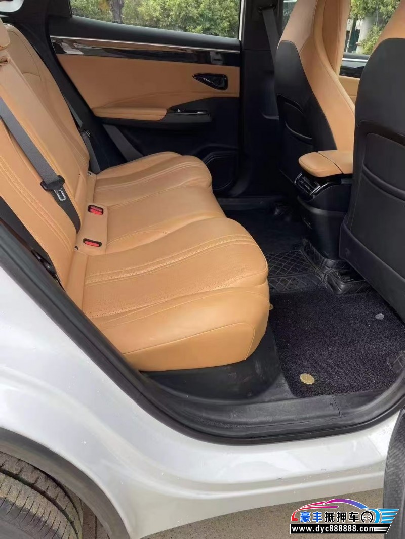 24年吉利银河L7轿车抵押车出售