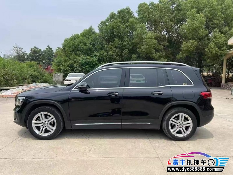 21年奔驰GLB轿车抵押车出售