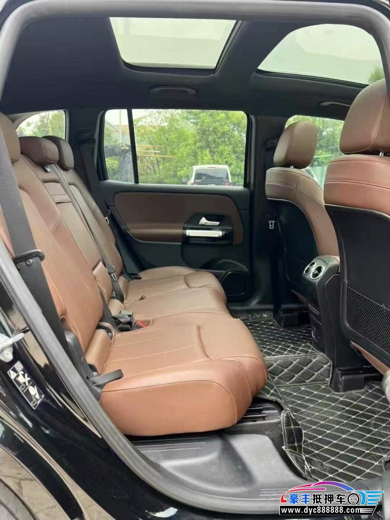 21年奔驰GLB轿车抵押车出售