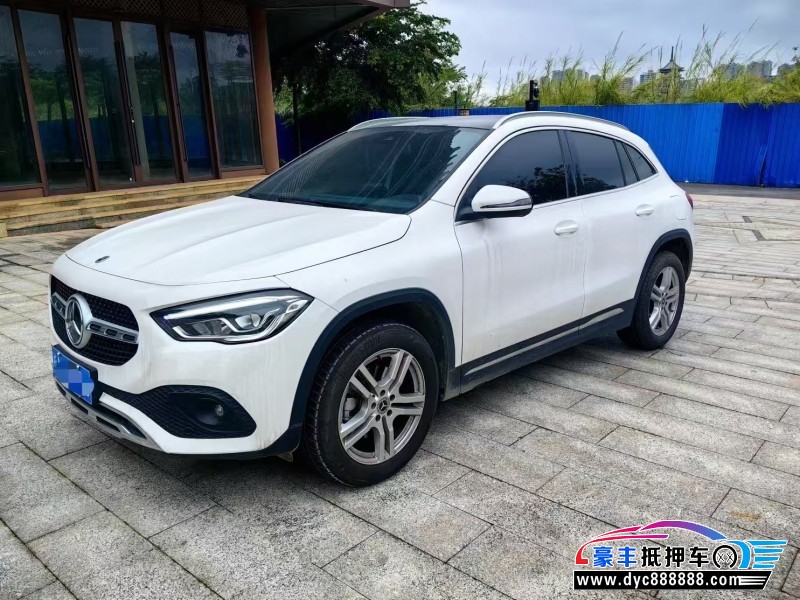 23年奔驰GLA轿车抵押车出售