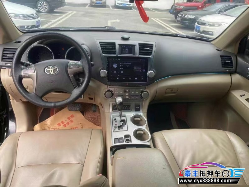 12年丰田汉兰达轿车抵押车出售