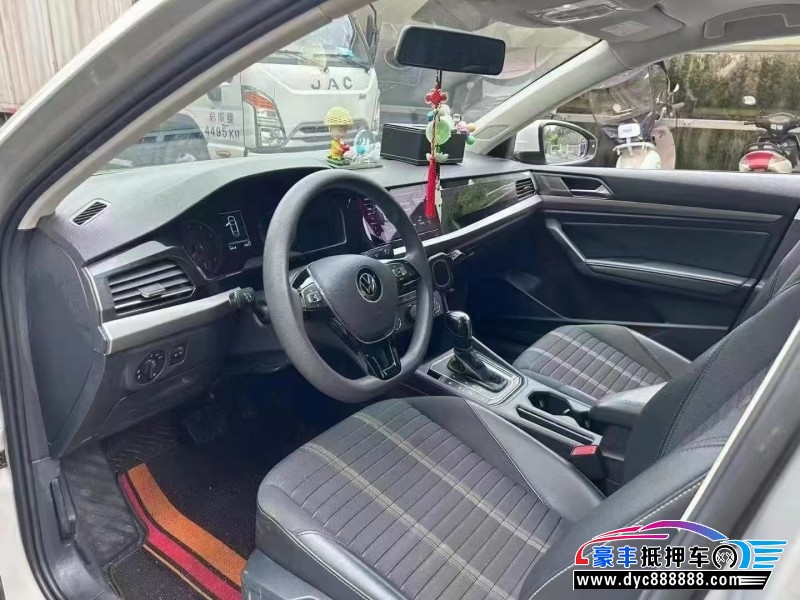 21年大众朗逸轿车抵押车出售