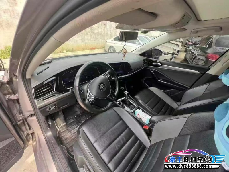 21年大众速腾轿车抵押车出售