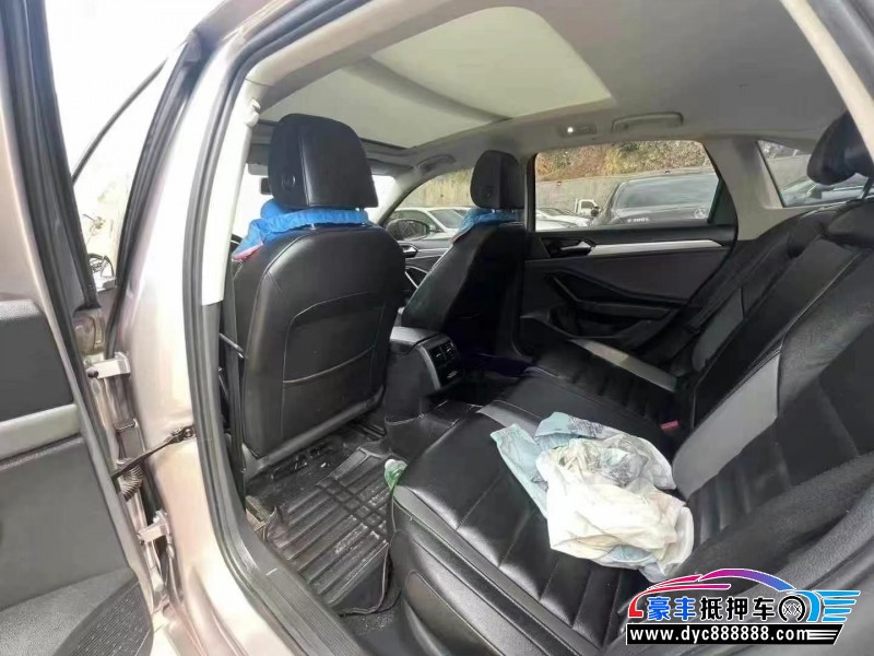 21年大众速腾轿车抵押车出售