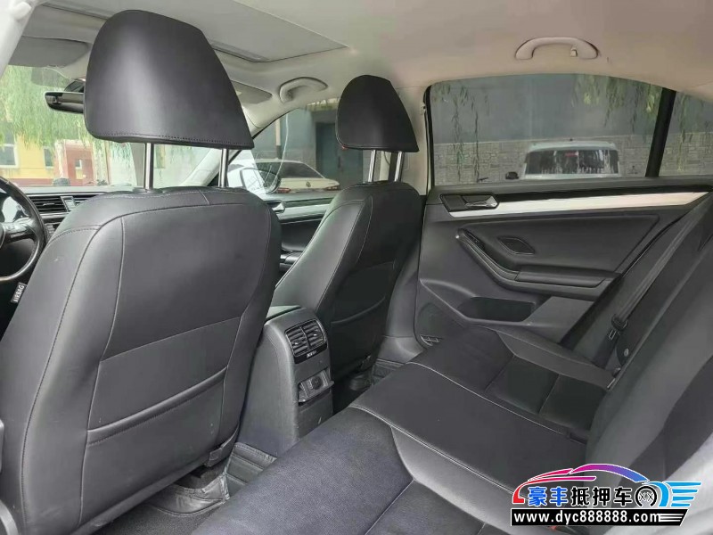 18年大众速腾轿车抵押车出售