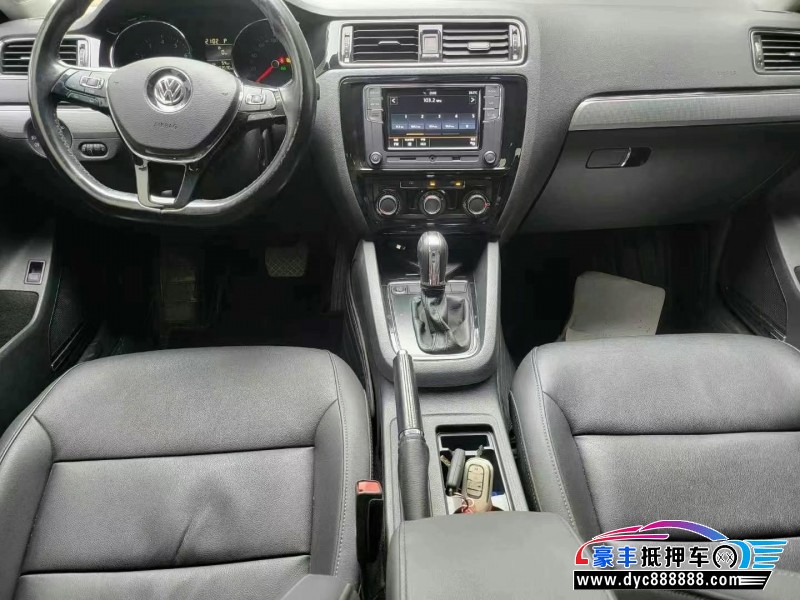 18年大众速腾轿车抵押车出售