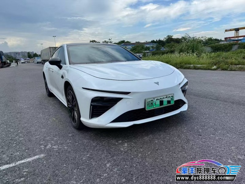 23年哪吒S轿车抵押车出售