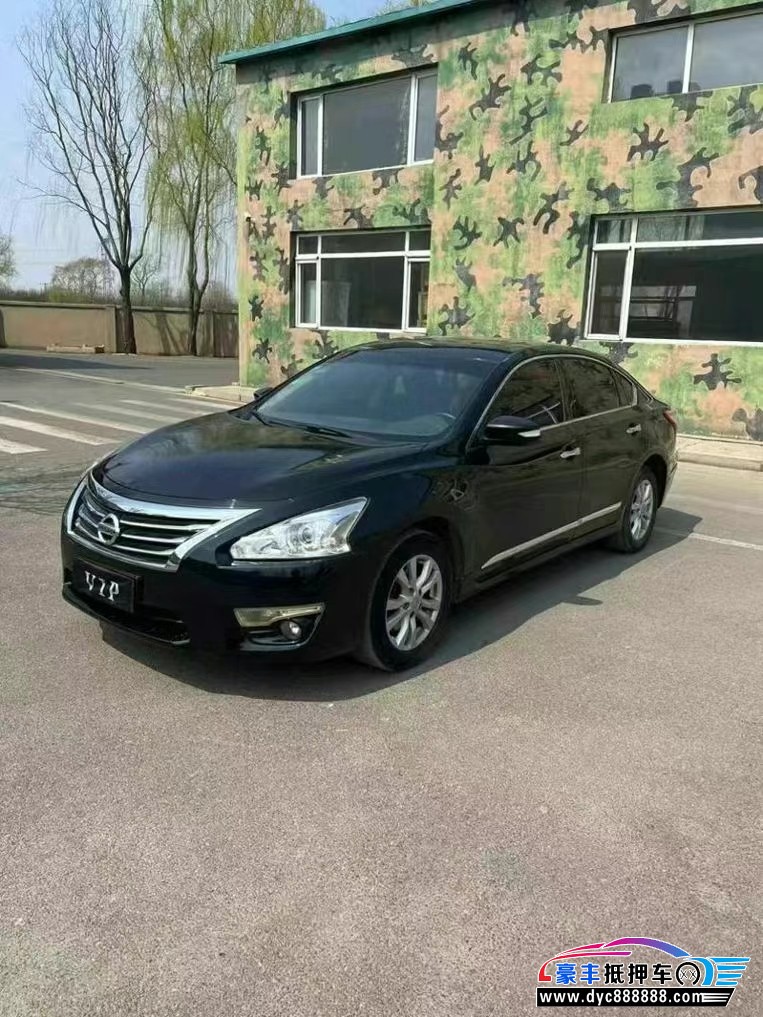 15年日产天籁轿车抵押车出售